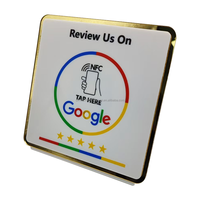 Support de table en acrylique Google Review NFC 13.56mhz avec impression de logo personnalisé Google Review Nfc Pvc Carte d'examen cinq étoiles