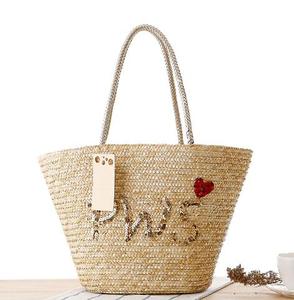 Sac à bandoulière en paille tressée tendance, grand sac fourre-tout souple en polyester imperméable avec fermeture éclair et sangle unique, idéal pour la plage - Product Image 2