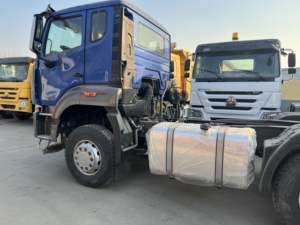 Camión Tractor Usado Sinotruk Euro2 Diésel 6X4 con Volante a la Izquierda, HOWO de 10 Ruedas, Capacidad de Carga de 21-30T, 371hp, Cámara Trasera de 360° - Product Image 3