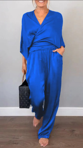 Dernier Cri Tendance Chic Ensemble Deux Pièces pour <span class=keywords><strong>Femme</strong></span> Col V Blouse et <span class=keywords><strong>Pantalon</strong></span> <span class=keywords><strong>Large</strong></span> en <span class=keywords><strong>Satin</strong></span> Couleur Unie - Product Image 3