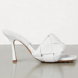 Sandales à talons hauts en similicuir tricoté pour femme, à bout carré ouvert, talons fins, style escarpins - Product Image 4