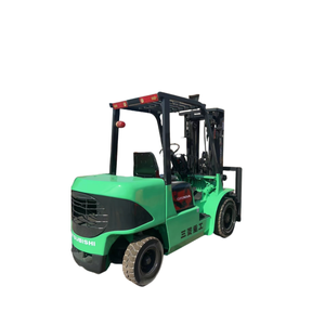 Chariot élévateur diesel Mitsubishi FD30 de 30 tonnes, 90 % neuf, moteur japonais d'origine, avec certification EPA et CE, utilisé pour le chargement hors route, mât à 3 sections - Product Image 1