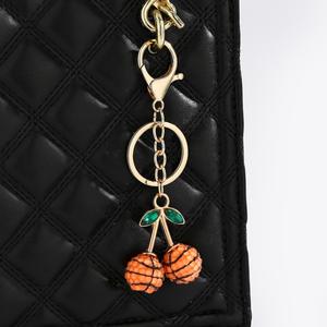Nouveau porte-clés JS 2026 en forme de ballon de sport avec strass, breloque mignonne pour <span class=keywords><strong>femme</strong></span> (basketball, football, baseball, volleyball) - Product Image 6