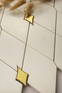 Gạch Khảm Đá Cẩm Thạch Hình Thoi Màu Trắng Và Vàng Thiết Kế Hiện Đại Cho Phòng Tắm Và Nhà Bếp Khách Sạn - Product Image 3