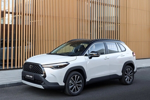 En stock 2024 nuevo Toyota <span class=keywords><strong>Corolla</strong></span> <span class=keywords><strong>Cross</strong></span> 2.0l ECvt Elite Edition Compact Suv <span class=keywords><strong>Hybrid</strong></span> Vehicles - Product Image 3