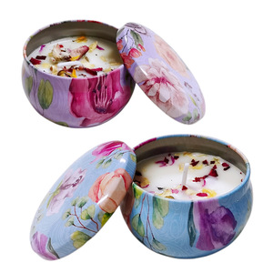 Bougie aromatique à la cire de soja florale dans un pot en métal avec couvercle, style classique fait main, décoration d'intérieur, cadeau - Product Image 1