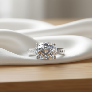 Anello E818 in Oro Bianco con Diamante Taglio Ovale, Gioiello Classico da Donna per Fidanzamento, Diamante Naturale Colore D - Product Image 2