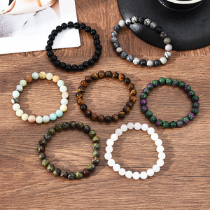 Bracelets en pierres naturelles tendance en gros, perles de 8 mm, mode, <span class=keywords><strong>luxe</strong></span>, haute qualité, breloque croix en pierres de guérison pour hommes - Product Image 4