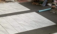 Carreaux de marbre blanc grec Volakas poli, marbre blanc naturel découpé sur mesure, spécifications pour revêtements de sol et murs pour projets hôteliers