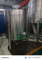 Cuve de fermentation de vin en acier inoxydable de 2500 L, cuve de stockage de vin rouge industrielle avec chemise de refroidissement et trappe d'accès