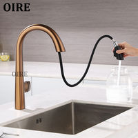 Robinet de cuisine escamotable de luxe en laiton Oire, finition or rose