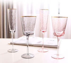 Gobelet en verre à champagne doré européen Marteau <span class=keywords><strong>rose</strong></span> et <span class=keywords><strong>gris</strong></span> avec <span class=keywords><strong>vin</strong></span> rouge Design moderne Couleur <span class=keywords><strong>rose</strong></span> Coupe à bord doré - Product Image 2