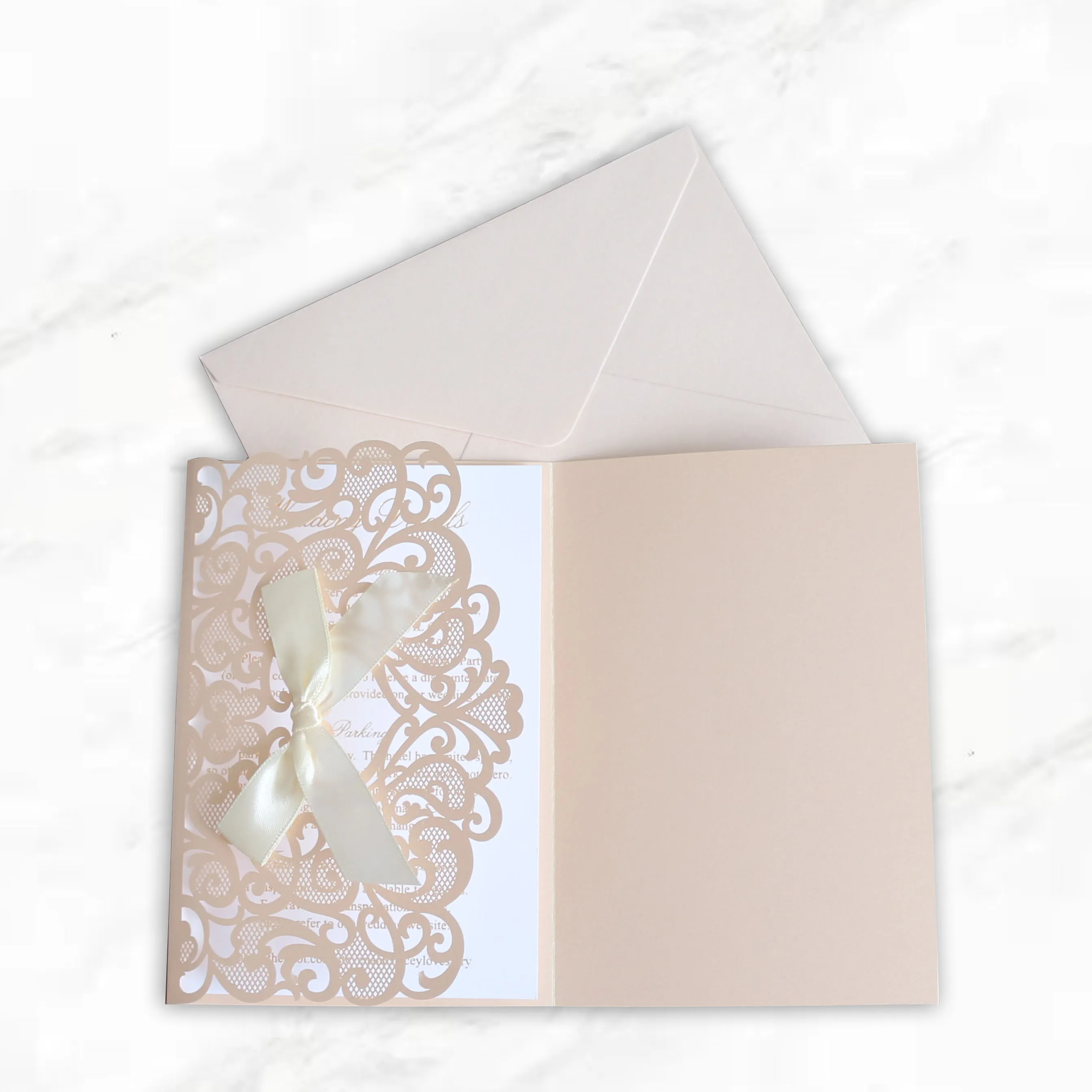 Ворота Складная естественная тема элегантная лазерная резка Свадебная пригласительная открытка в деревенском стиле