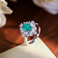 Gemischter Schliff Halo Oval Labor-gezüchteter Paraiba Turmalin Statement-Ring S925 Silber Rhodiniert Edelstein-Schmuck für luxuriöse Urlaubstage