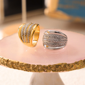 Anillo Ancho Multicapa de Acero Inoxidable Francés de 18k para Mujer, Anillo Grueso Elegante con Circonita Cúbica y Diamantes de Lujo Ligero - Product Image 3