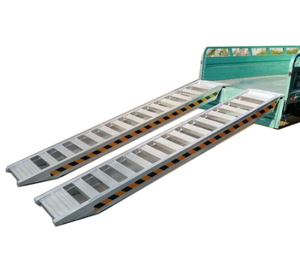 Rampa de Carga de Aluminio Ultra Resistente de 6T con Pista de Goma para Maquinaria, Autos y Motocicletas - Plateada, Inclinación Personalizable, MR-011, 6 Toneladas, L - Product Image 1