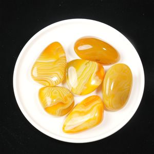 1 Pieza de Ágata Natural Envuelta en Seda Amarilla - Piedra Ovalada Pulida con Intrincados Patrones Marmoleados, Decoración del Hogar y Accesorio Espiritual - Product Image 4