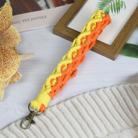 Kit porte-clés en macramé bricolage à la main avec tutoriel pour débutant porte-clés lanière à nouer bricolage pour sac pendentif chaîne de bracelet de téléphone portable