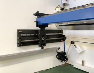 Máquina de Dobrar Chapa Sanxin Hot Selling de 2m 3.2m com Sistema de Controle TP10S 2D Flexível para Aço Inoxidável - Product Image 3