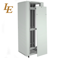 Armoire de serveur 19 pouces 32U 800*800 en acier SPCC, capacité 800 kg, en stock