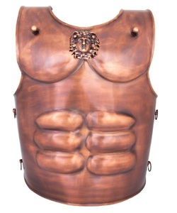 Armadura de Pecho Clásica de Acero de Alta Calidad con Acabado Superficial de Bronce para Decoración y Colección - Product Image 1