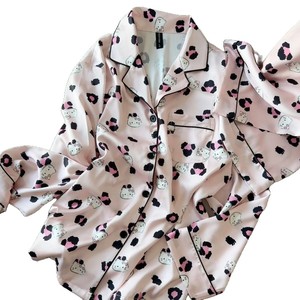 <span class=keywords><strong>Pigiama</strong></span> da <span class=keywords><strong>Donna</strong></span> OEM con Stampa di Gatti Cartoon, Traspirante, Lungo, in Poliestere, con Colletto Rovesciato, Abbigliamento da Casa - Product Image 1