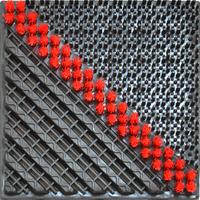 Tapis de porte en plastique brosse anti-dérapant tapis creux trois en un emboîtement triade tapis de tuiles modulaires
