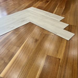 Revêtement de sol en vinyle imperméable UKCA CE résistant à l'usure 120*600 125*600 150*750 mm Lvp à <span class=keywords><strong>coller</strong></span> en chevrons - Product Image 5