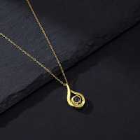 Collier superposé hypoallergénique en acier inoxydable à 3 niveaux avec pendentif cœur, chaîne à maillons tendance pour les fêtes