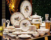 Vente directe du fabricant, ensemble de vaisselle en céramique de luxe à motif de cheval pour les dîners en famille avec dix personnes, emballage en boîte cadeau
