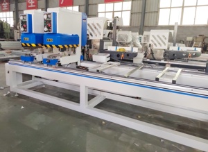 Machine de soudage automatique sans soudure pour fenêtres et portes en PVC UPVC à double tête de 4 mètres - Product Image 5