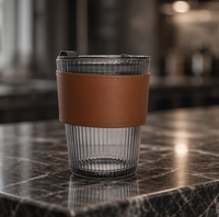 Gobelet en verre côtelé avec manchon en cuir, tasse à café réutilisable avec couvercle et paille en verre pour café glacé, thé, jus, maison, bureau, voyage