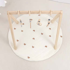 Portique d'activités pliable en bois naturel <span class=keywords><strong>pour</strong></span> <span class=keywords><strong>bébé</strong></span>, <span class=keywords><strong>jouet</strong></span> de dentition, tapis de jeu éducatif sensoriel Montessori <span class=keywords><strong>pour</strong></span> nourrissons - Product Image 6