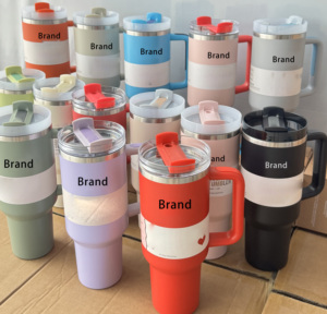 Amaze Wholesale Nouveauté 2025 pour <span class=keywords><strong>Stan</strong></span> Tumbler avec poignée, 40oz, en acier inoxydable à double paroi, avec paille, pour l'extérieur - Product Image 1