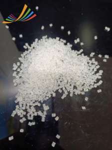 Masterbatch de Color Rojo, Amarillo, Azul, Verde y Negro para Plástico PP, Masterbatch con Retardante de Llama - Product Image 1