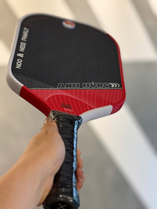Raqueta de Pickleball EAVX Gen 4 al por Mayor en Vietnam, Superficie de Fibra de Carbono T700 3K, Núcleo de Panal de Abeja de 16 mm, Ligera y Ecológica - Product Image 6