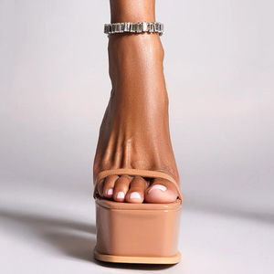Sandalias de Plataforma Gruesa para Mujer, Punta Cuadrada Abierta, Tacón Alto y Grueso, con Diamantes, Negras, de Una Sola Tira, Colores Personalizados - Product Image 3