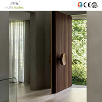 Porte pivotante en aluminium à rupture de pont thermique MULTISHADES, double vitrage sur mesure pour maisons résidentielles