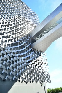 Paneles de Muro Cortina de Aluminio Modernos con Acabado Anodizado, Diseño Curvo para Exteriores de Edificios, Solución Ecológica - Product Image 3