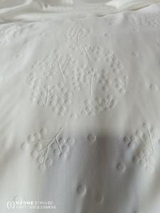 Tela de Microfibra de Poliéster <span class=keywords><strong>100</strong></span>, Rollo de Tela para Sábanas, Color Sólido Cepillado, Estampado en Relieve, para Hotel, Precio de Fábrica Económico en China 2026 - Product Image 3