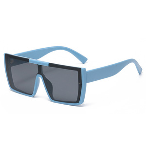 Gafas de sol cuadradas de moda unisex con montura de PC, protección UV400 Clase 2, para conducir al aire libre y uso diario. - Product Image 5