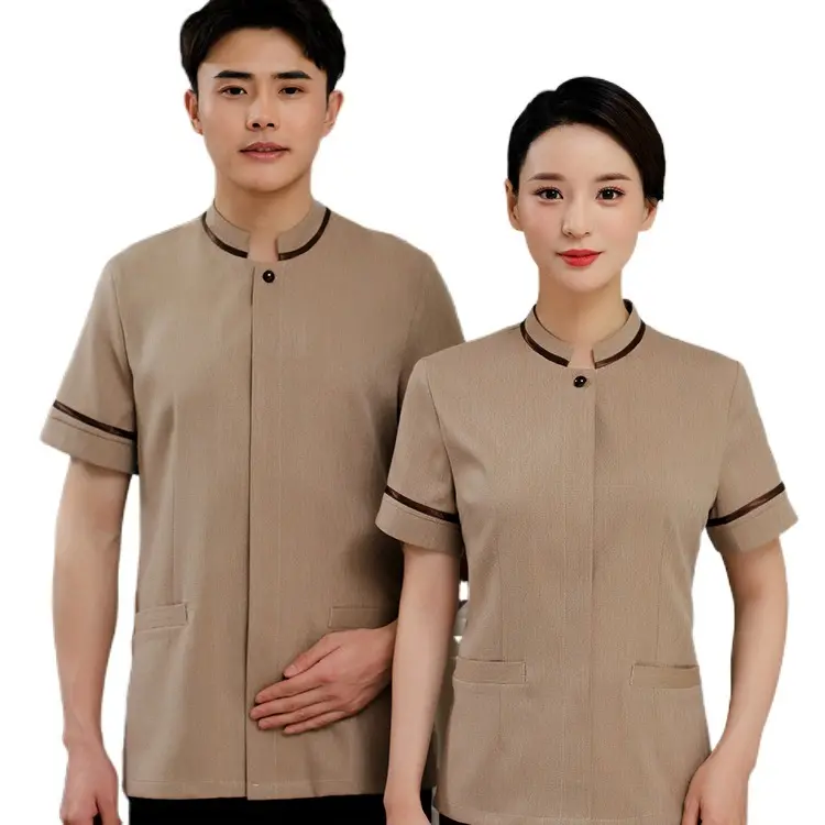 Conception à manches courtes personnalisé hôtel ménage uniforme nettoyant personnel femme de chambre vêtements de travail imprimé broderie logo personnalisé uniforme