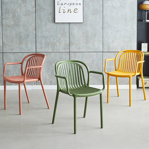 Silla de Plástico Estilo Nórdico con Respaldo Grueso, Silla Casual Hueca para Comedor y Cafetería, Apilable, para Jardín y Exteriores - Product Image 1