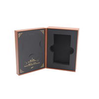 Emballage de boîte en forme de livre de luxe personnalisé bio-dégradable boîte magique de carte de jeu avec nom en papier similicuir et mousse EVA