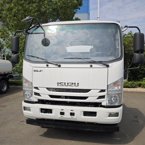 Camión Cisterna de Agua Isuzu de 5000 Litros para Limpieza de Carreteras - Product Image 5