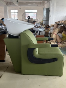 Fauteuil de lavage de cheveux commercial moderne réglable, lit de lavage électrique avec bac en céramique et revêtement en cuir imperméable - Product Image 4