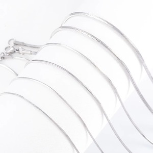 Collier en acier inoxydable couleur argent, chaîne serpent torsadée, bijoux de mode pour hommes et femmes - Product Image 1