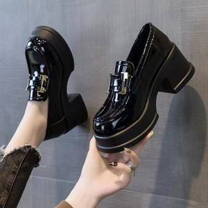 Mocasines de Mujer 2023, Nuevos de Primavera, con Suela Gruesa, de Una Sola Capa, de Piel Sintética, con Segunda Capa de Piel de Cerdo, Negros, Talla Pequeña - Product Image 1