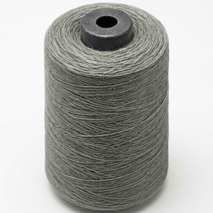 Fil mélangé 65% polyester 35% coton 3% noir pour tricoter des chaussettes et des tissus à tricoter circulaires - Product Image 1