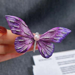 Broche de Mariposa con Degradado Vintage para Mujer, Elegante Broche de Aleación con Perlas, Accesorio de Moda - Product Image 4